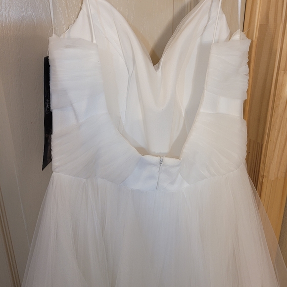 Nwt Wedding dress size medium - Picture 9 of 15
